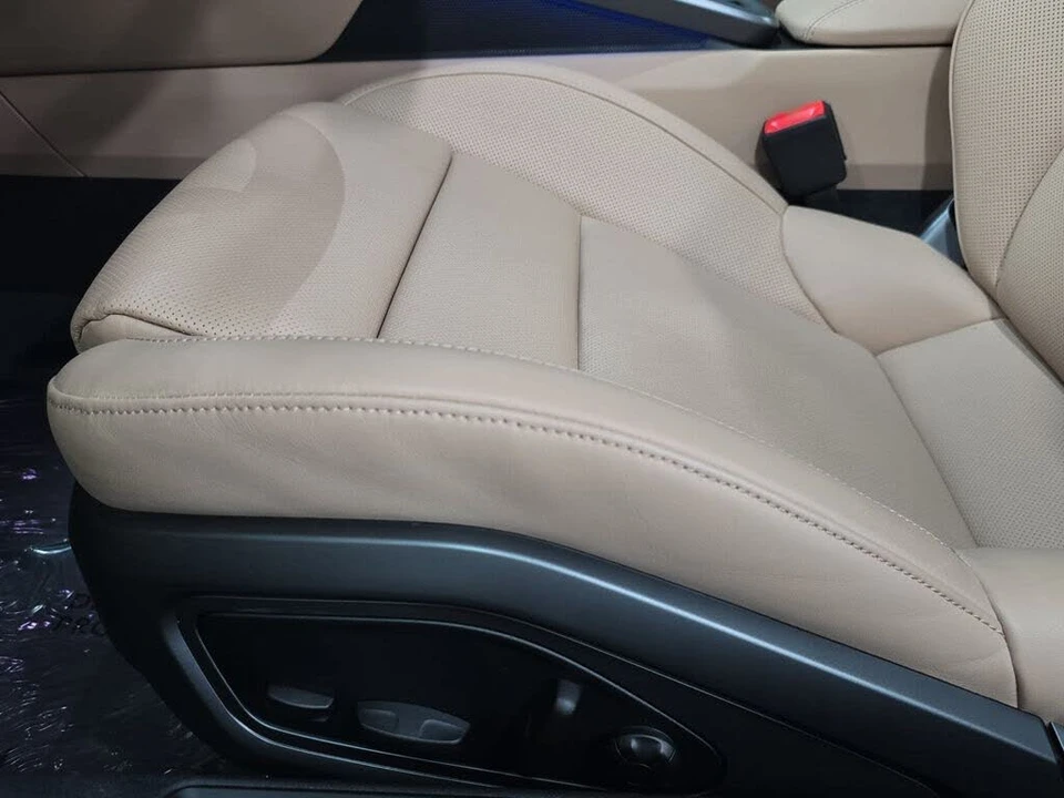 2024 Porsche 992 Carrera 4S - Image 24 of 31