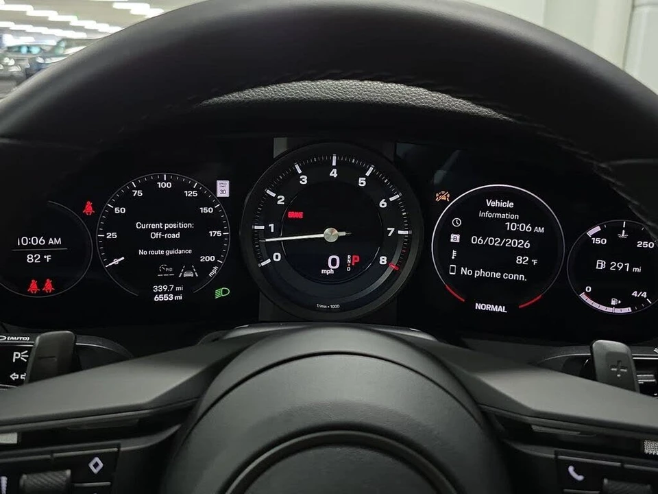 2024 Porsche 992 Carrera 4S - Image 14 of 31