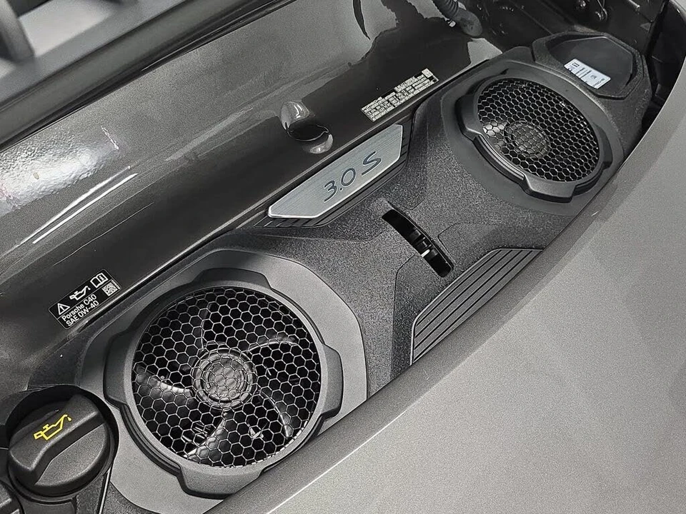 2024 Porsche 992 Carrera 4S - Image 29 of 31