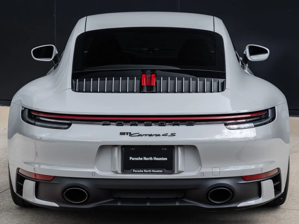 2024 Porsche 992 Carrera 4S - Image 11 of 31