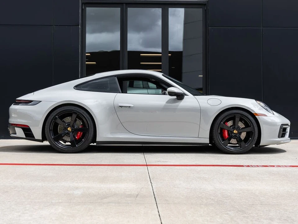 2024 Porsche 992 Carrera 4S - Image 14 of 31