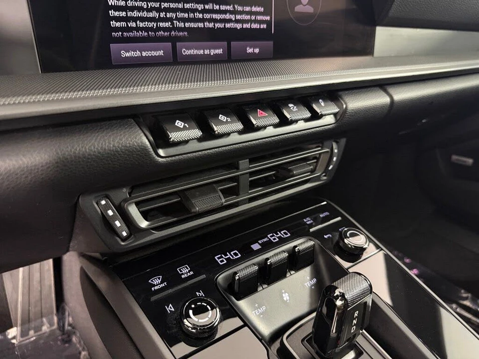 2024 Porsche 992 Carrera 4S - Image 24 of 29