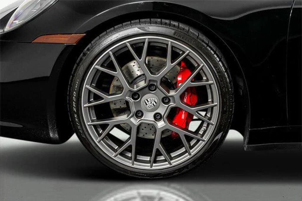 2024 Porsche 992 Carrera 4S - Image 17 of 31