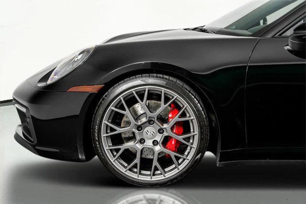 2024 Porsche 992 Carrera 4S - Image 19 of 31