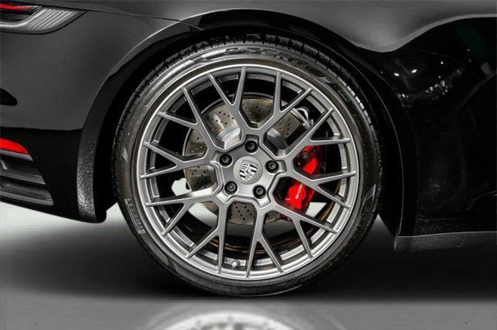 2024 Porsche 992 Carrera 4S - Image 18 of 31