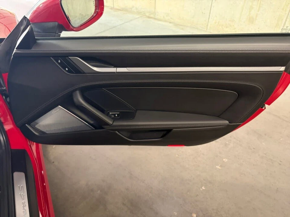 2024 Porsche 992 Carrera 4S - Image 24 of 31