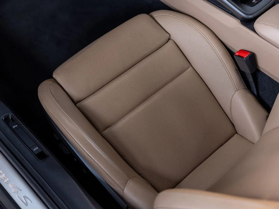 2024 Porsche 992 Carrera 4S - Image 29 of 31