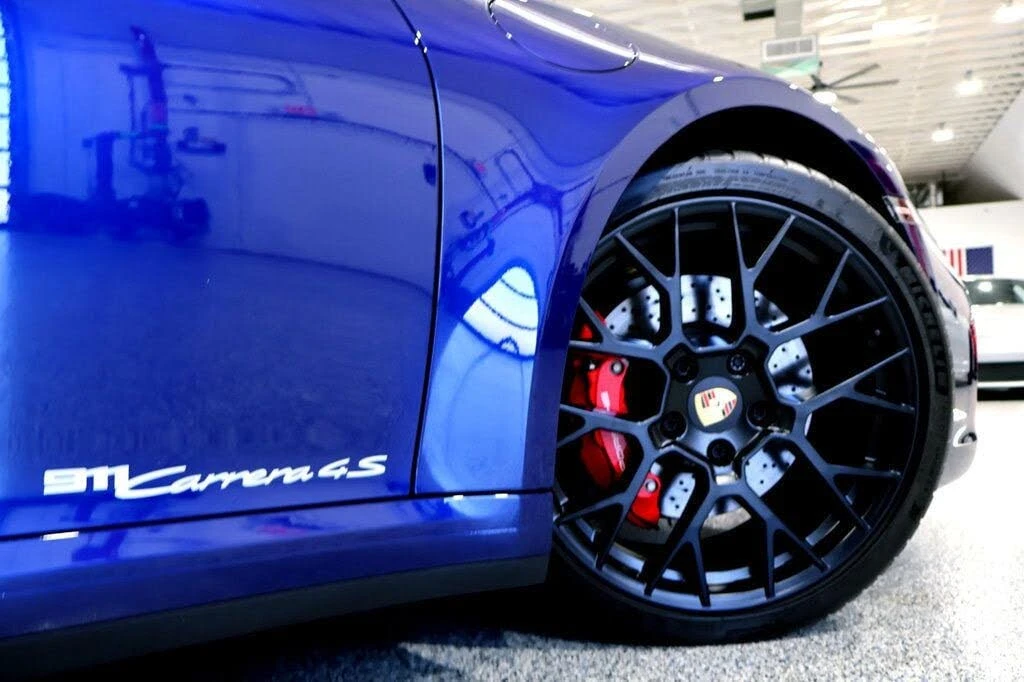 2024 Porsche 992 Carrera 4S - Image 19 of 31