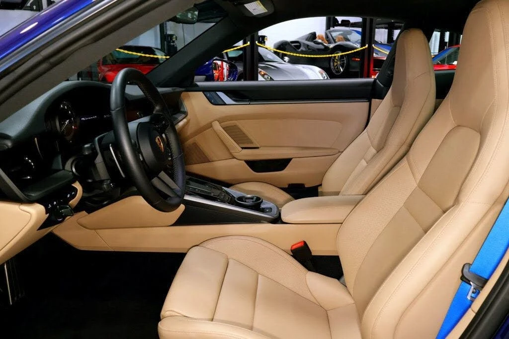 2024 Porsche 992 Carrera 4S - Image 24 of 31