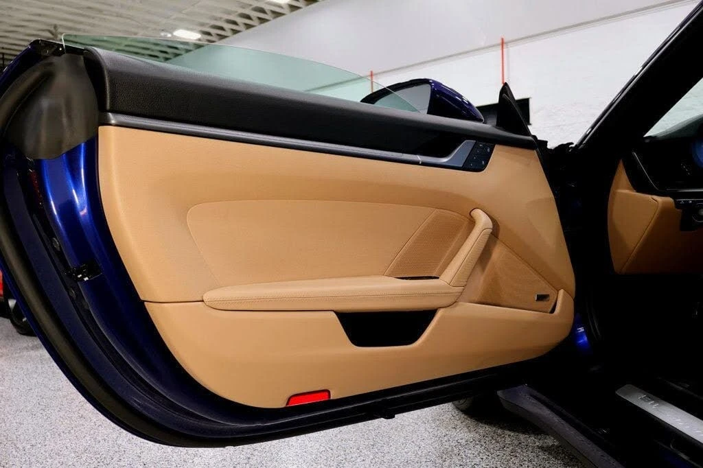 2024 Porsche 992 Carrera 4S - Image 28 of 31