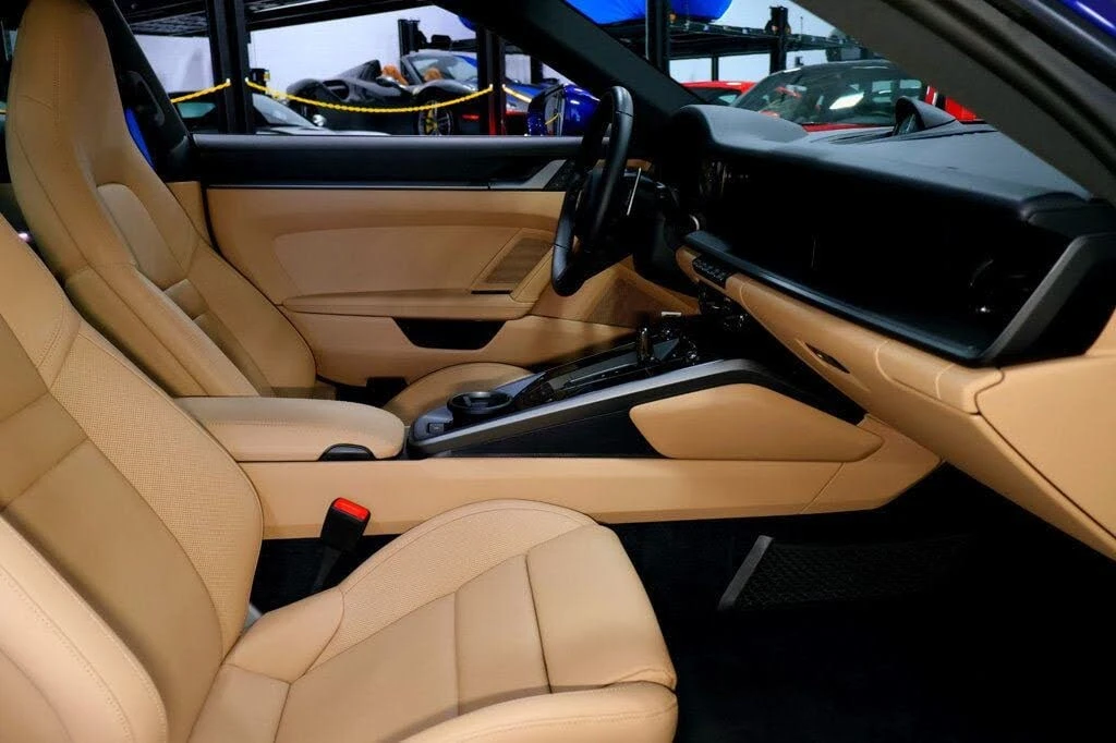 2024 Porsche 992 Carrera 4S - Image 23 of 31