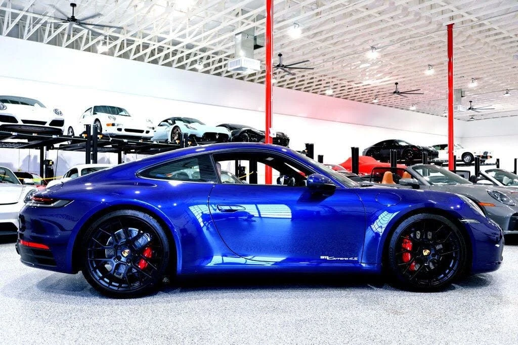 2024 Porsche 992 Carrera 4S - Image 11 of 31