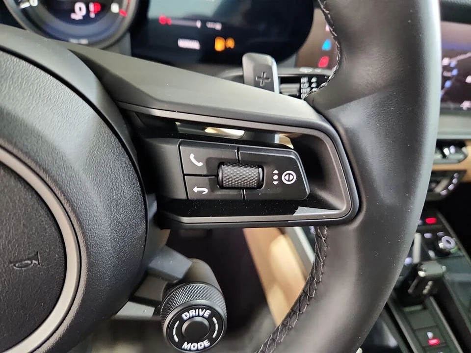 2024 Porsche 992 Carrera 4S - Image 20 of 31