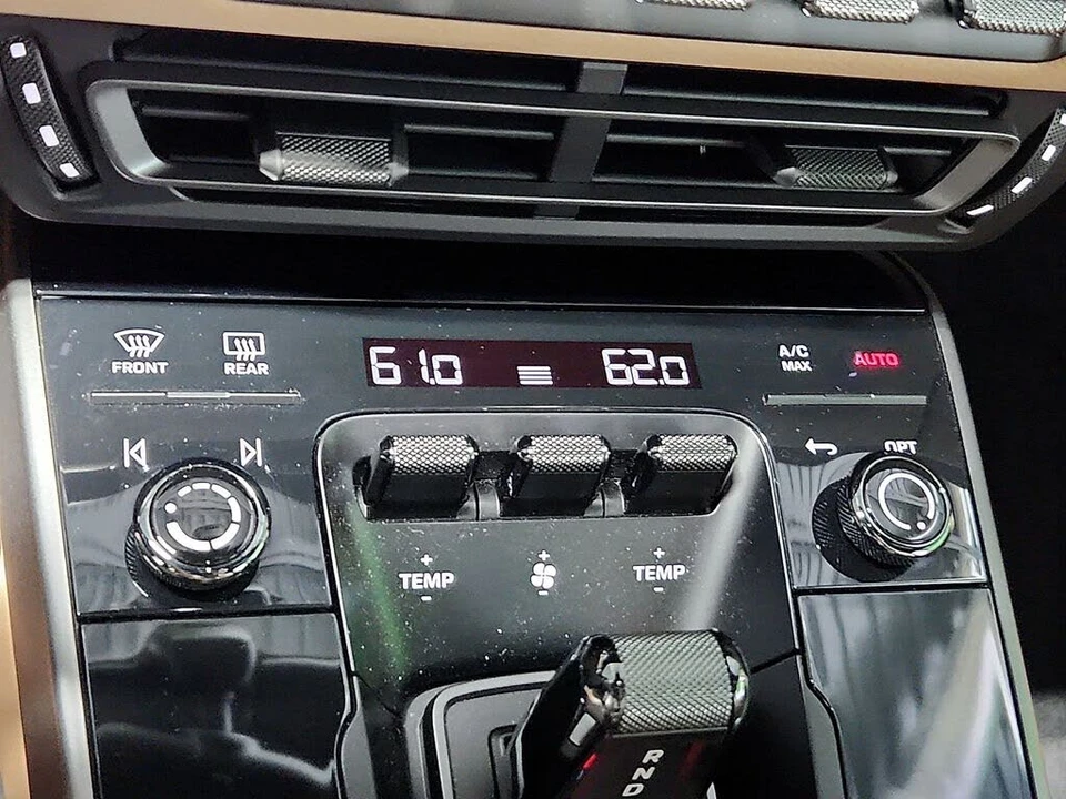 2024 Porsche 992 Carrera 4S - Image 13 of 31