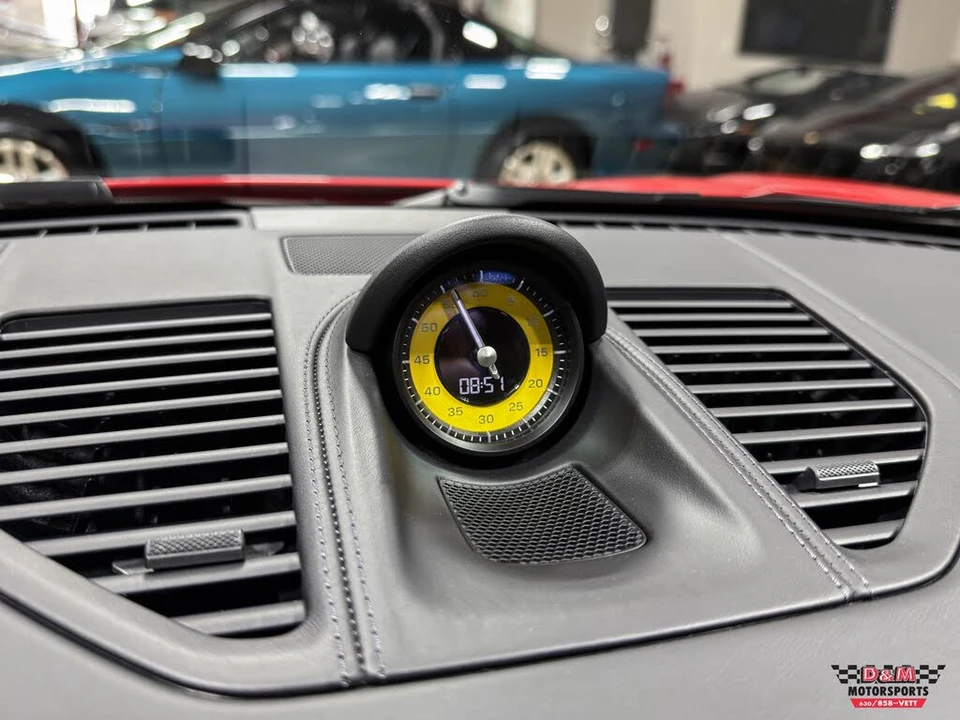 2024 Porsche 992 Carrera 4S - Image 19 of 31
