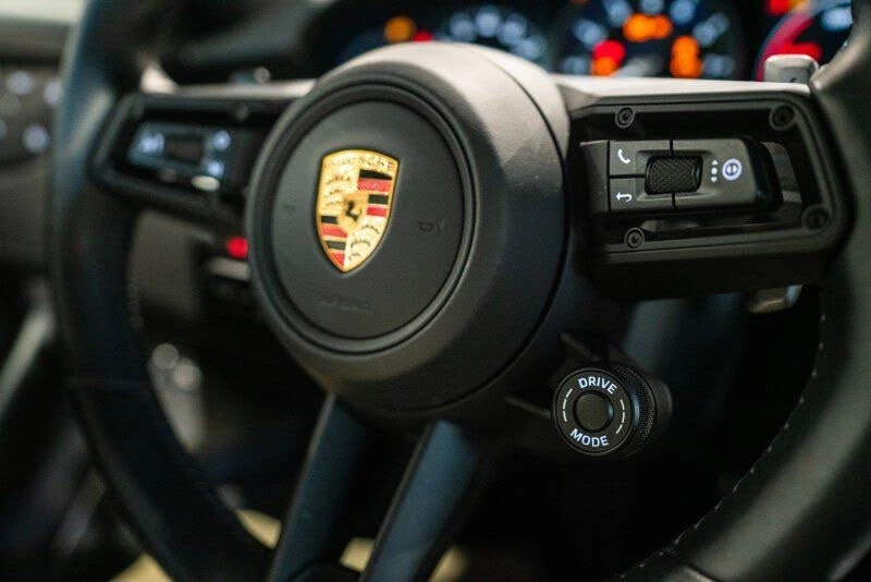 2024 Porsche 992 Carrera 4S - Image 28 of 31