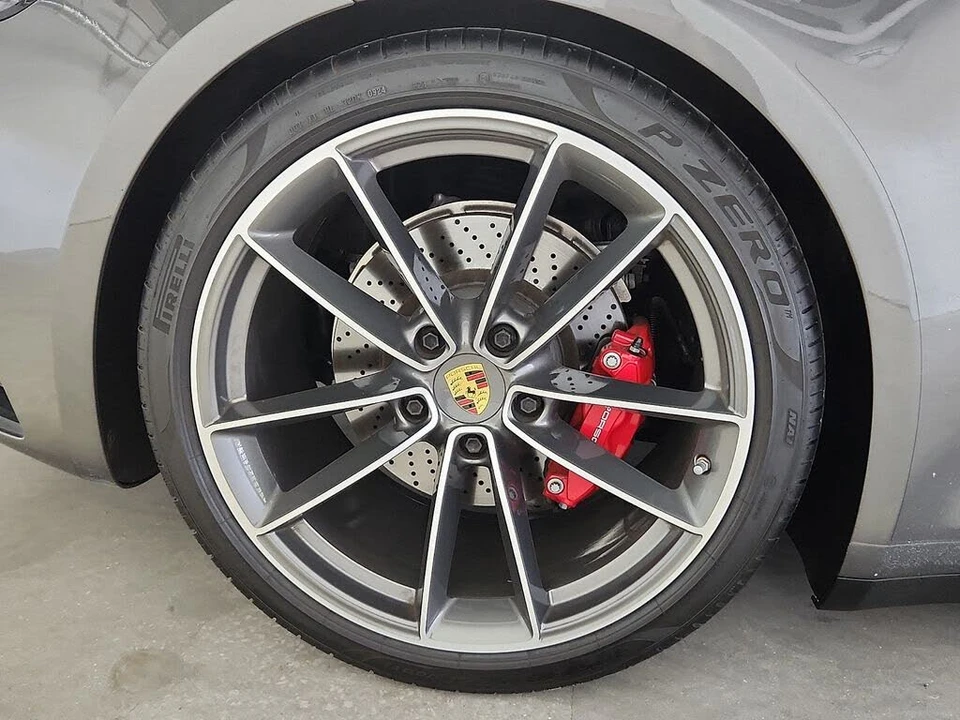 2024 Porsche 992 Carrera 4S - Image 10 of 31