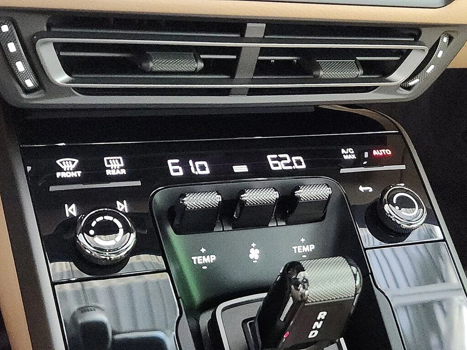 2024 Porsche 992 Carrera 4S - Image 15 of 31