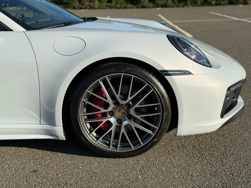 2024 Porsche 992 Carrera 4S - Image 16 of 21