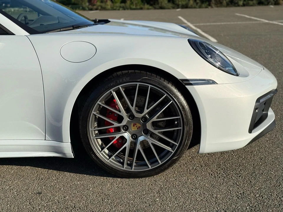 2024 Porsche 992 Carrera 4S - Image 8 of 31