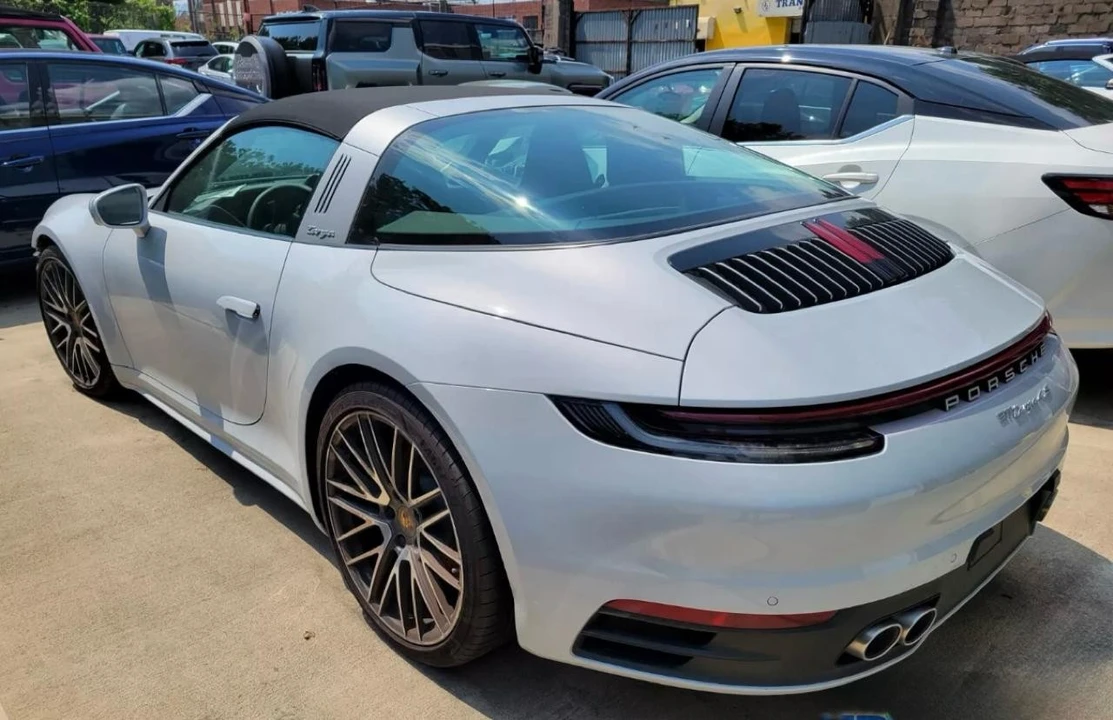 2024 Porsche 992 Carrera 4S - Image 23 of 31