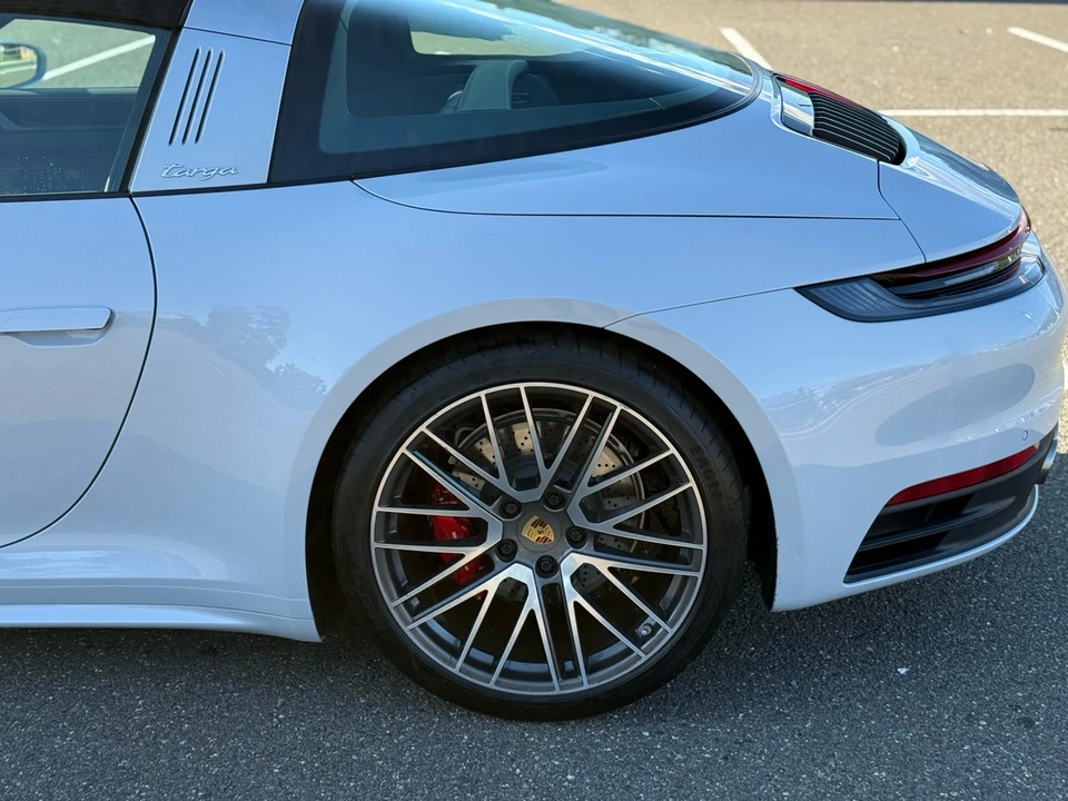2024 Porsche 992 Carrera 4S - Image 11 of 21