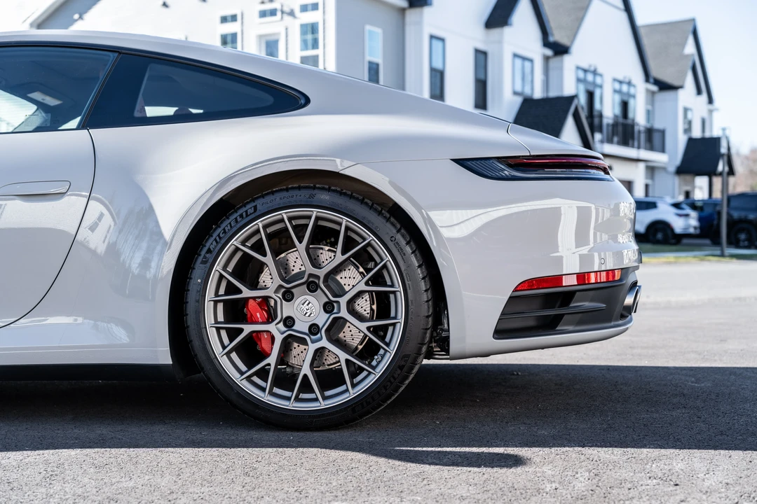2024 Porsche 992 Carrera 4S - Image 9 of 31