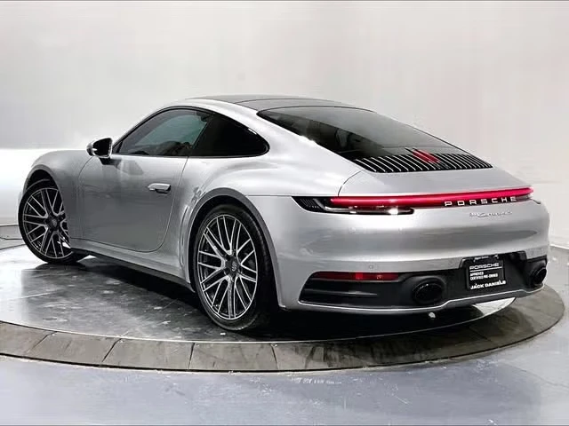 2024 Porsche 911 - Image 19 of 31