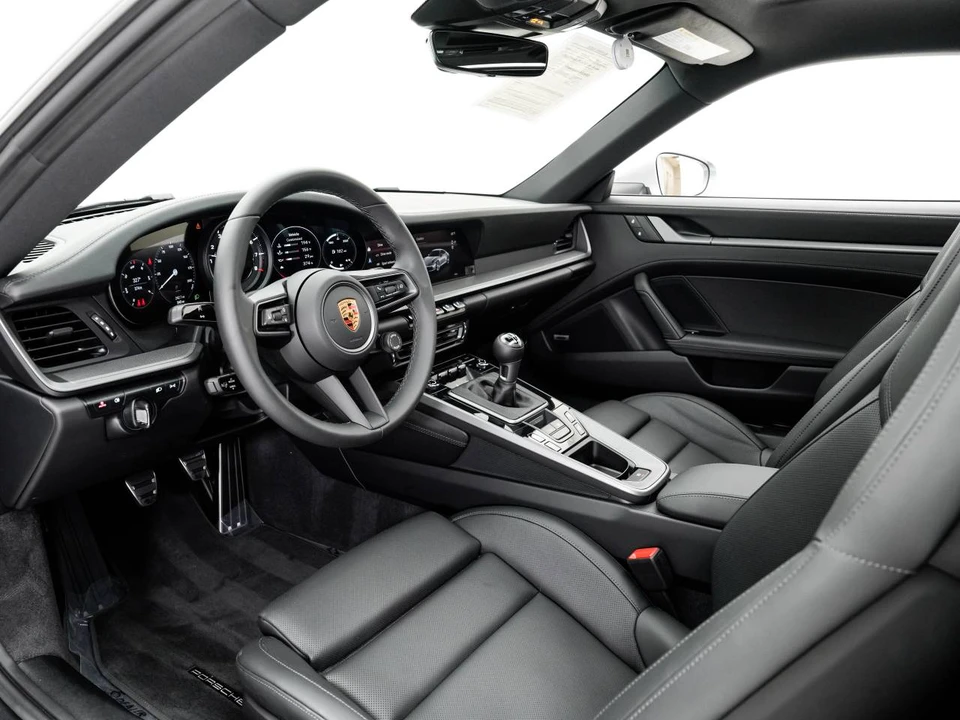 2024 Porsche 992 Carrera 4S - Image 4 of 5