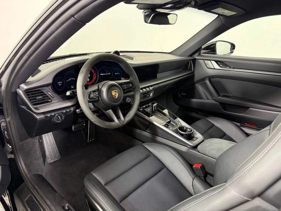 2024 Porsche 992 Carrera 4S - Image 4 of 5