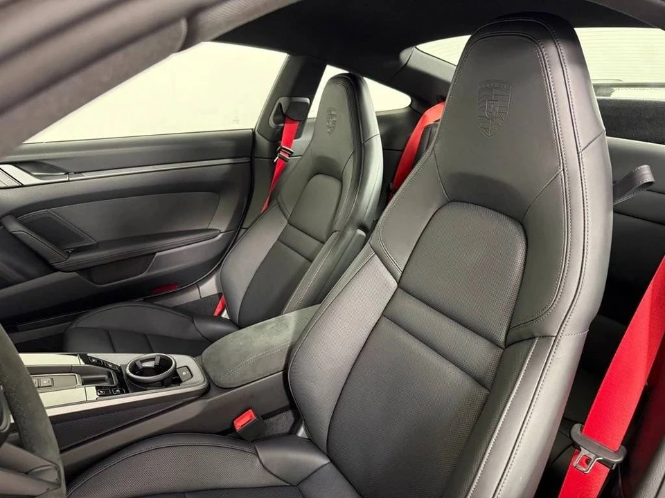 2024 Porsche 992 Carrera 4S - Image 5 of 5
