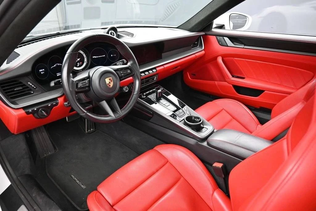 2024 Porsche 992 Carrera 4S - Image 4 of 5