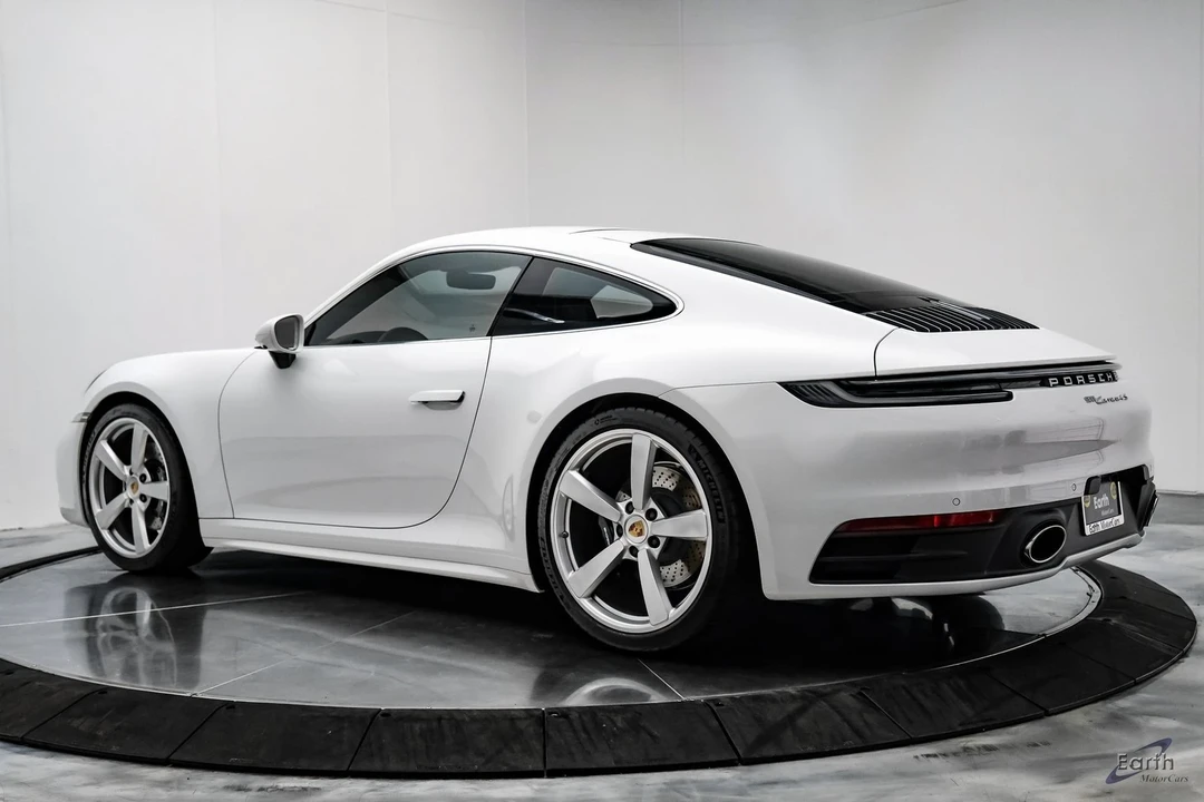 2024 Porsche 992 Carrera 4S - Image 9 of 21