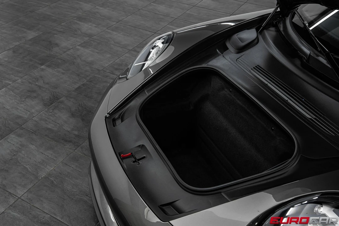2024 Porsche 992 Carrera 4S - Image 10 of 31