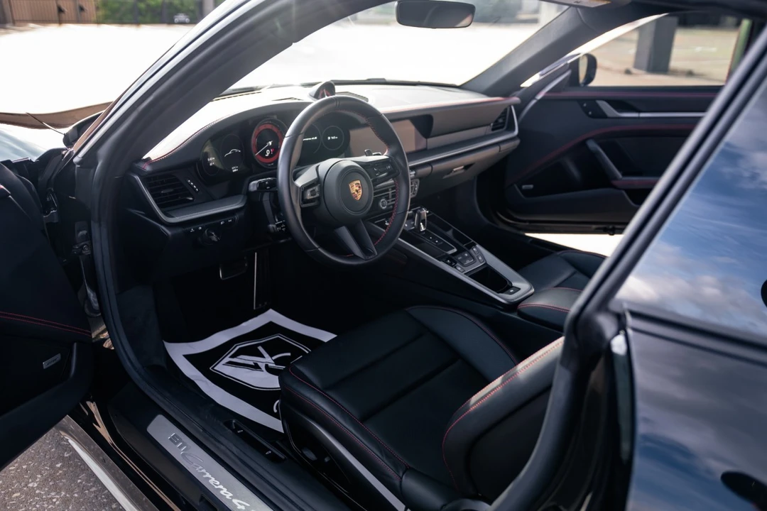 2024 Porsche 992 Carrera 4S - Image 18 of 31
