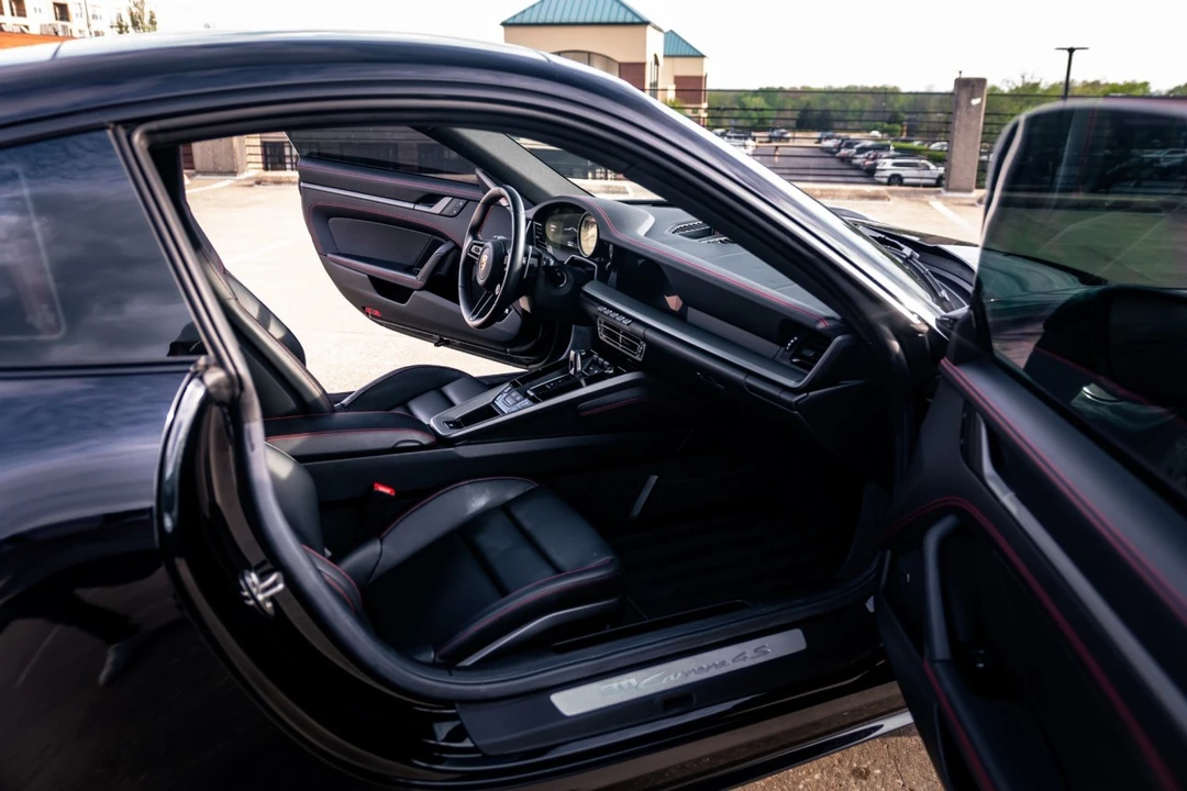 2024 Porsche 992 Carrera 4S - Image 20 of 31