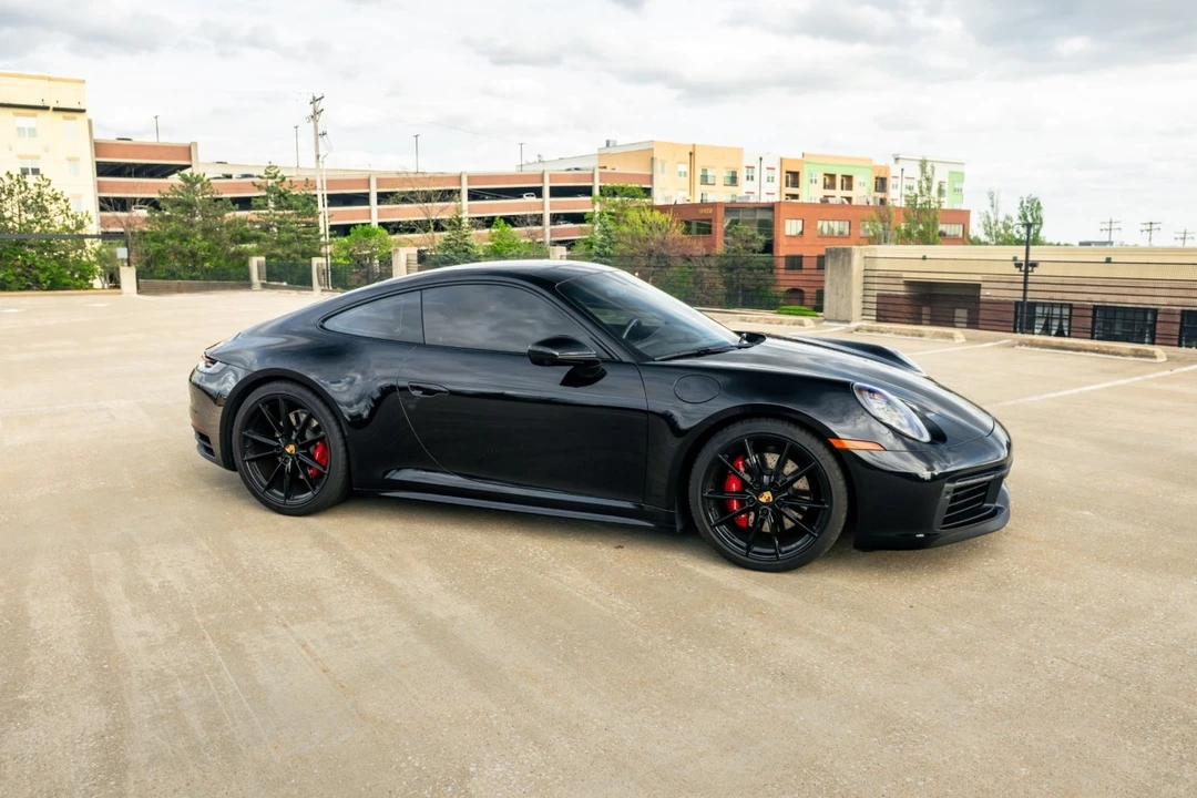 2024 Porsche 992 Carrera 4S - Image 27 of 31