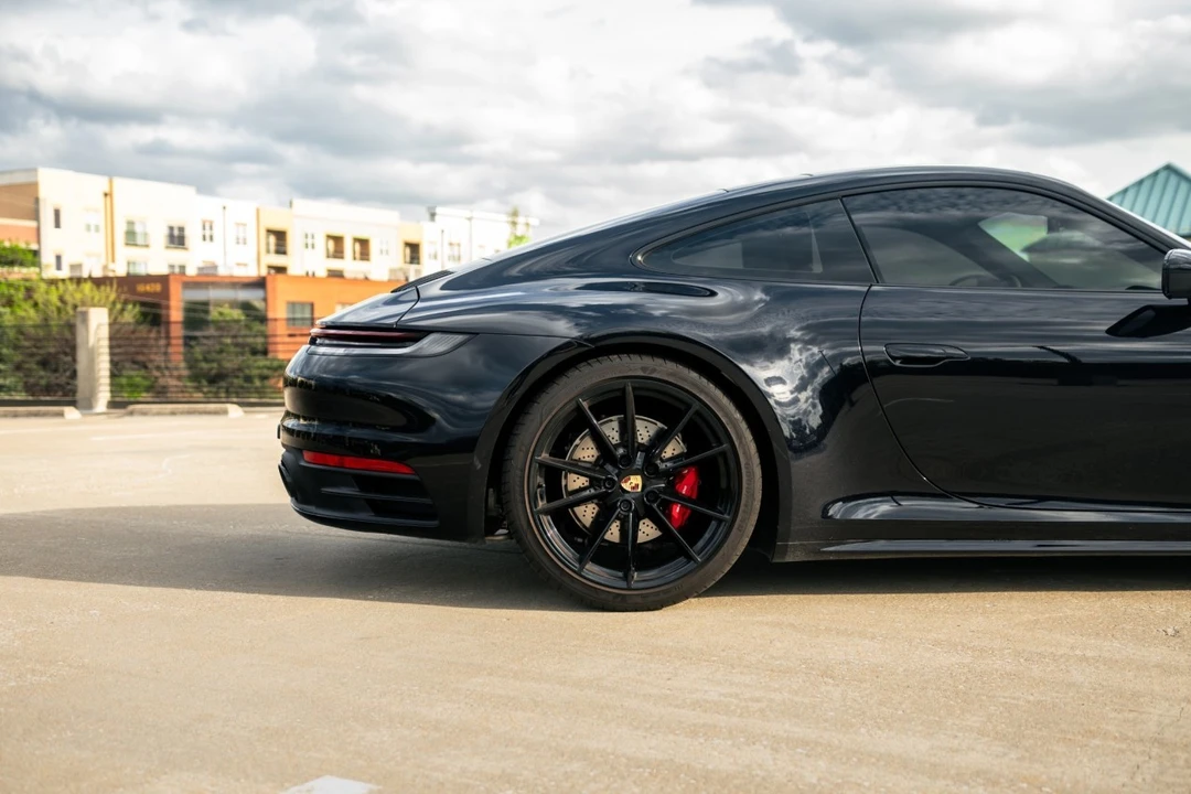 2024 Porsche 992 Carrera 4S - Image 14 of 31
