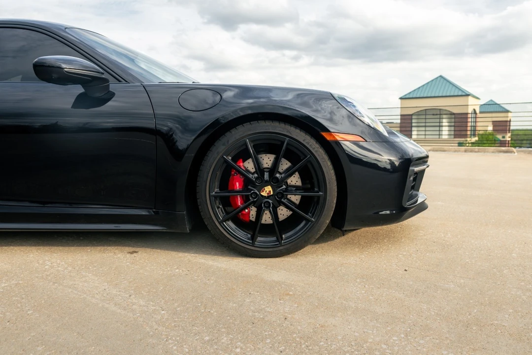 2024 Porsche 992 Carrera 4S - Image 26 of 31