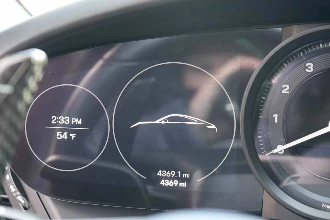 2024 Porsche 992 Carrera 4S - Image 9 of 12