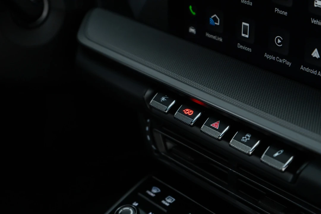 2024 Porsche 992 Carrera 4S - Image 22 of 31