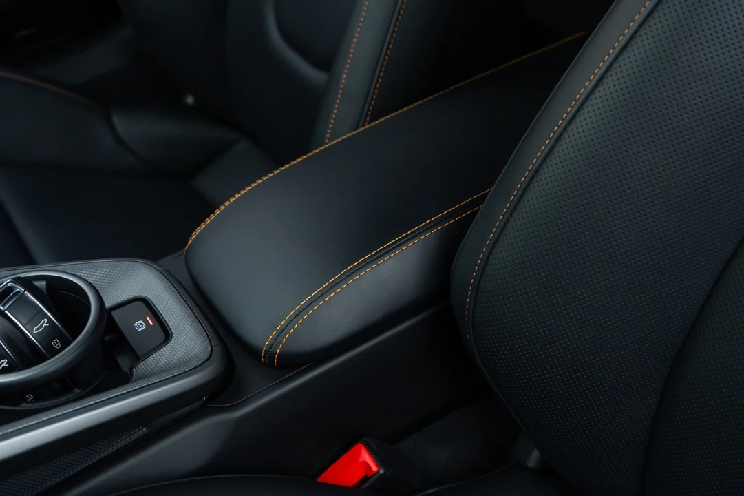 2024 Porsche 992 Carrera 4S - Image 29 of 31