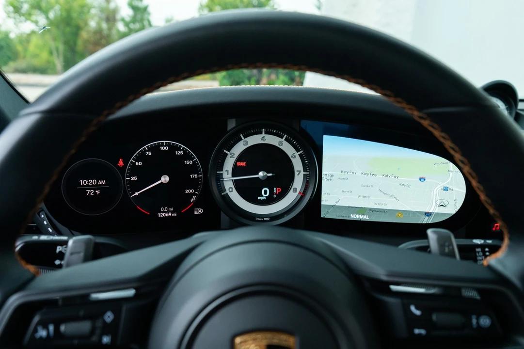 2024 Porsche 992 Carrera 4S - Image 11 of 31