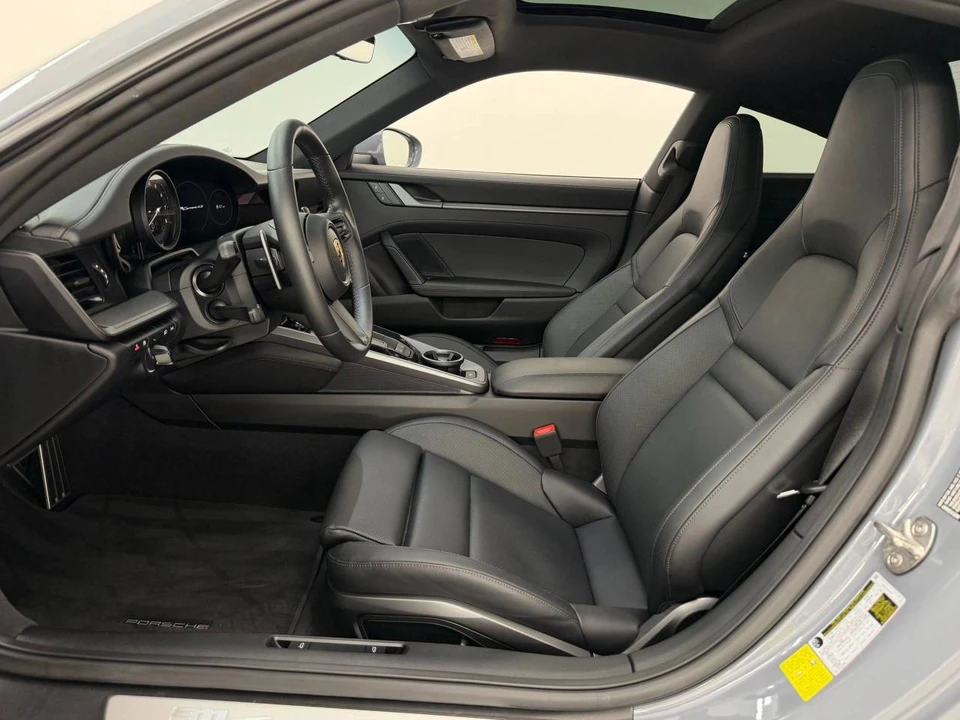 2024 Porsche 992 Carrera 4S - Image 4 of 4