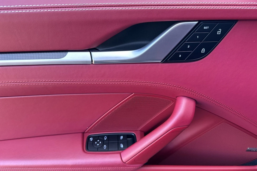 2024 Porsche 992 Carrera 4S - Image 12 of 31