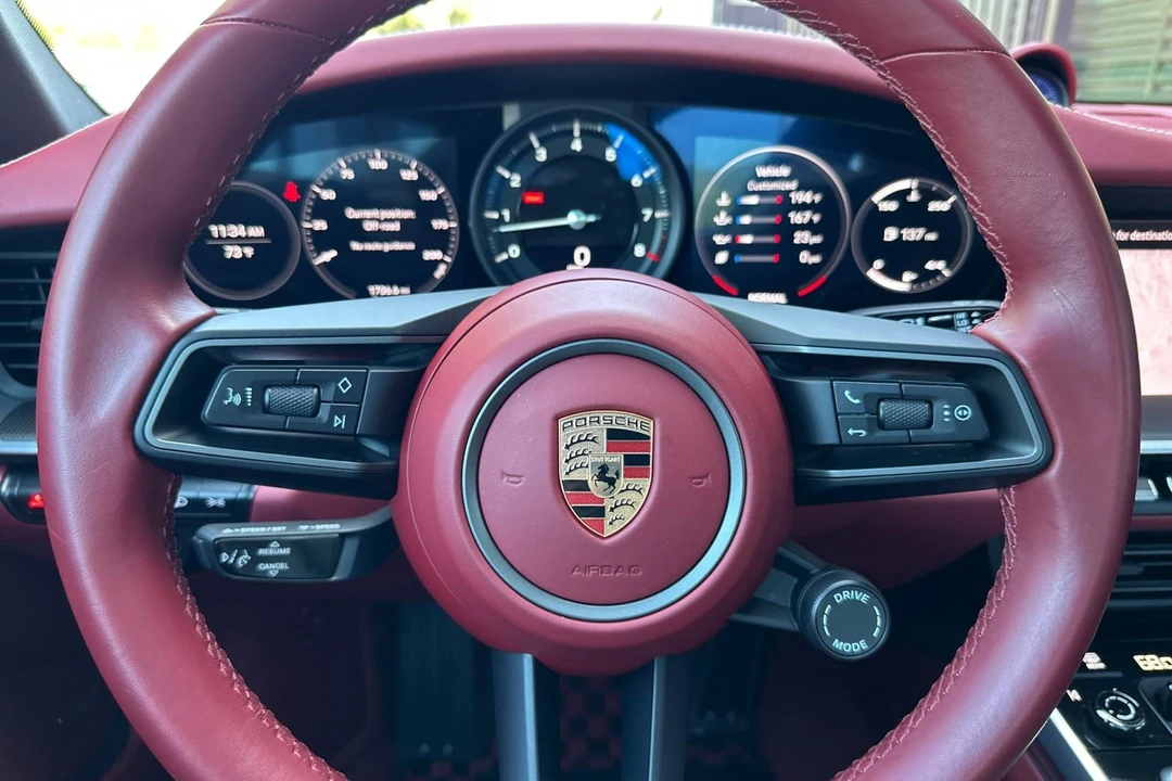 2024 Porsche - Image 28 of 31