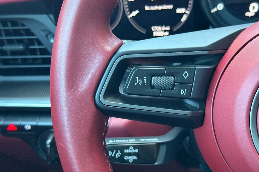2024 Porsche 992 Carrera 4S - Image 29 of 31