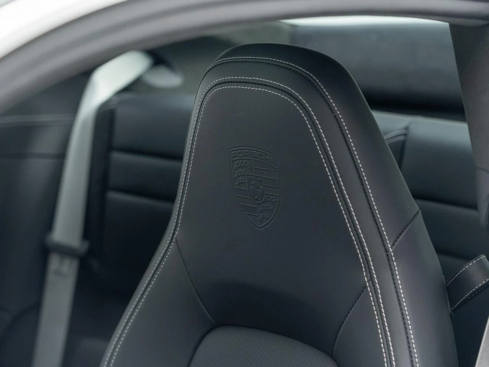 2024 Porsche 992 Carrera 4S - Image 19 of 31