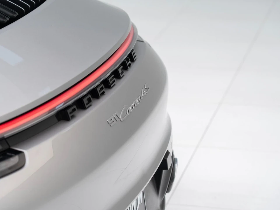 2024 Porsche 992 Carrera 4S - Image 14 of 31