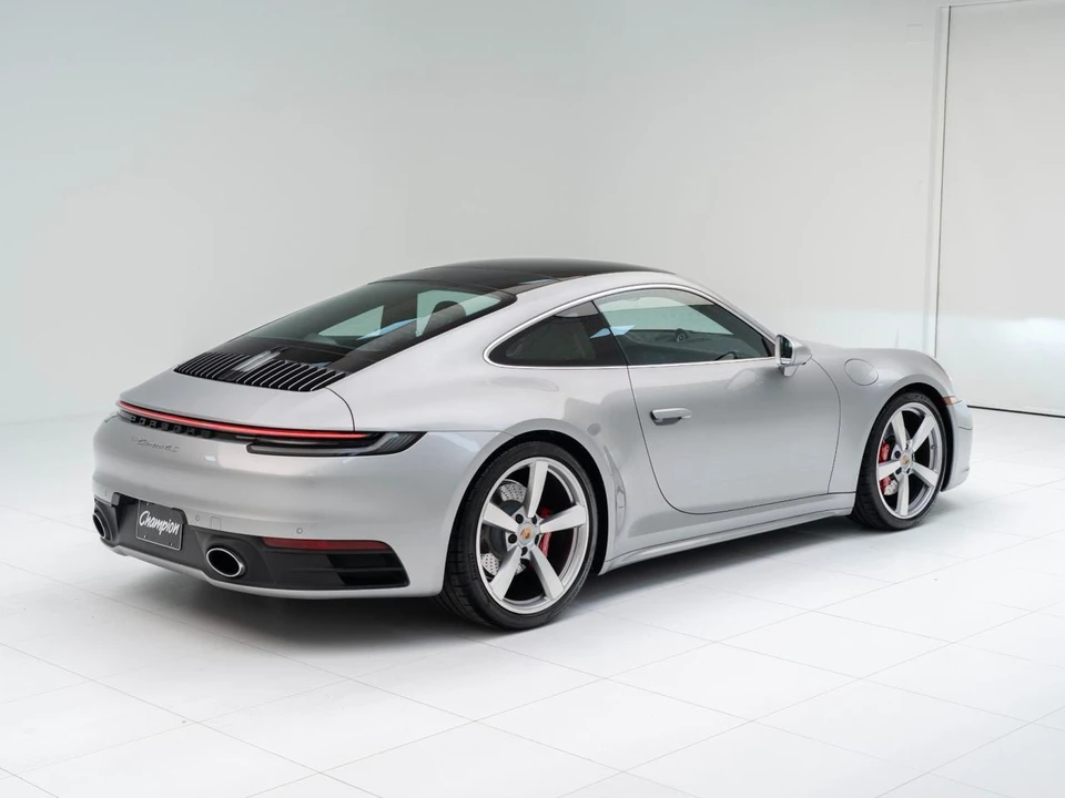 2024 Porsche 992 Carrera 4S - Image 10 of 31